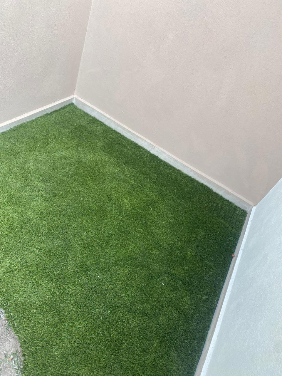 Cancha con pasto sintético